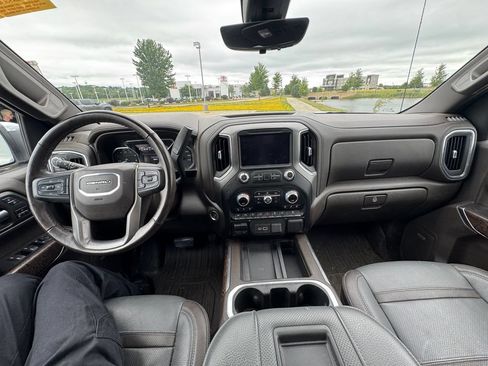 Used 2021 GMC Sierra 1500 Denali w/ Technology Package AWD/4WD image 8