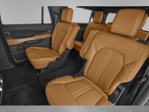 Used 2024 Ford Expedition Max XLT image 10