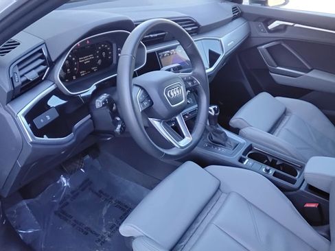 Certified 2025 Audi Q3 2.0T Premium w/ Convenience Package image 12