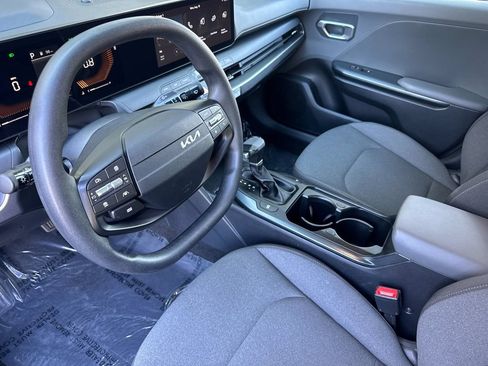 Used 2025 Kia K4 FWD image 11