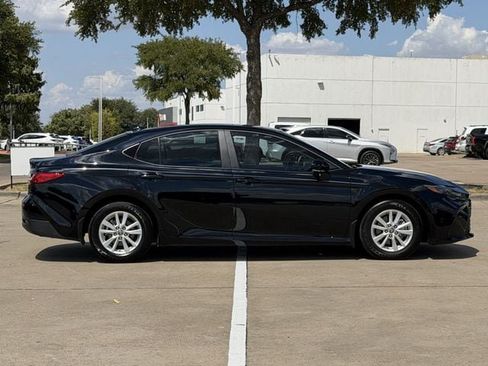 Used 2025 Toyota Camry LE FWD image 3