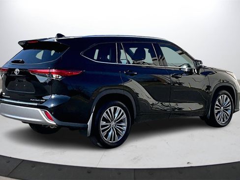 Used 2021 Toyota Highlander Platinum image 8