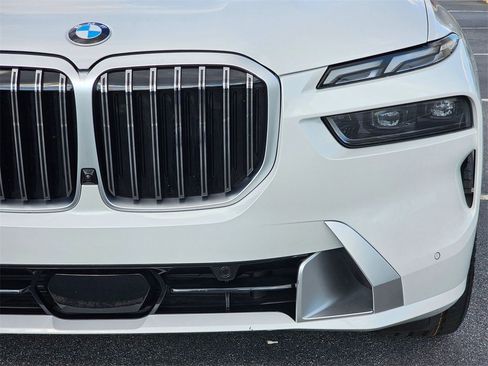 Used 2025 BMW X7 xDrive40i image 9