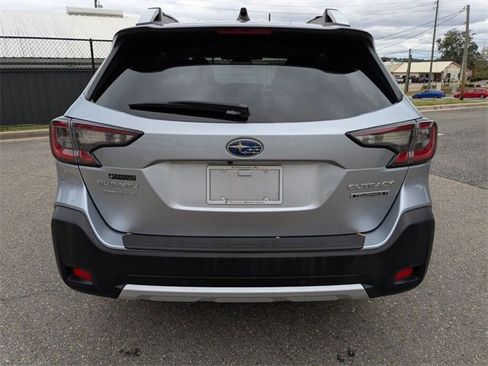 Used 2024 Subaru Outback Touring XT image 9