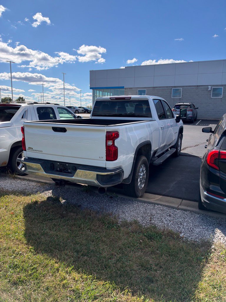 Used 2026 Chevrolet Silverado 2500 LT AWD/4WD image 3