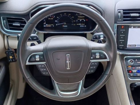 Used 2017 Lincoln Continental Reserve w/ Climate Package AWD/4WD image 27