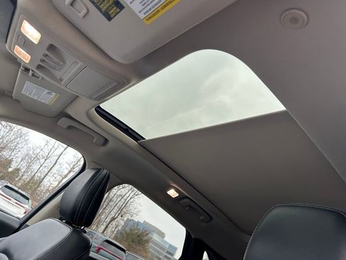 Used 2020 Ford Escape SE Sport image 25