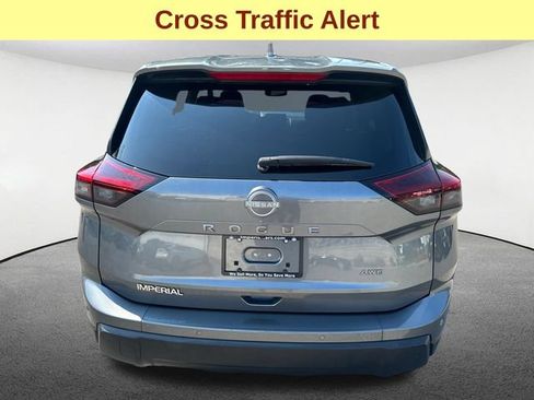 Used 2025 Nissan Rogue SV AWD/4WD image 9