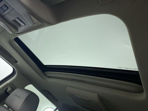 Certified 2020 GMC Yukon Denali w/ Denali Ultimate Package image 11