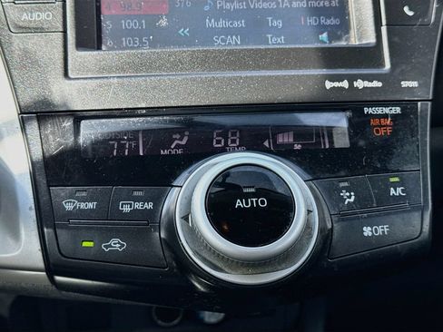 Used 2014 Toyota Prius V Three FWD image 17
