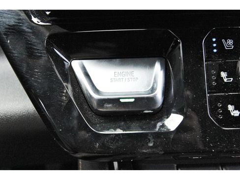 Used 2023 GMC Sierra 1500 AT4 w/ Technology Package AWD/4WD image 29