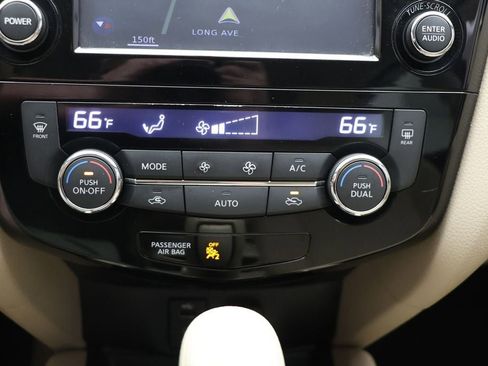 Used 2015 Nissan Rogue SV w/ SV Premium Package AWD/4WD image 22