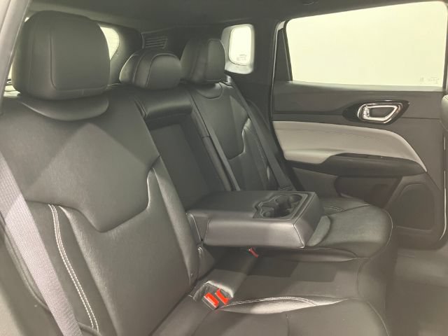 Used 2025 Jeep Compass Limited AWD/4WD image 53