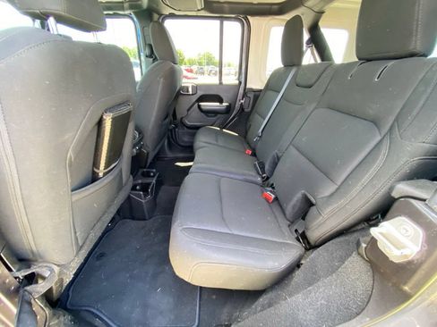 Used 2019 Jeep Wrangler Unlimited Sport S AWD/4WD image 23