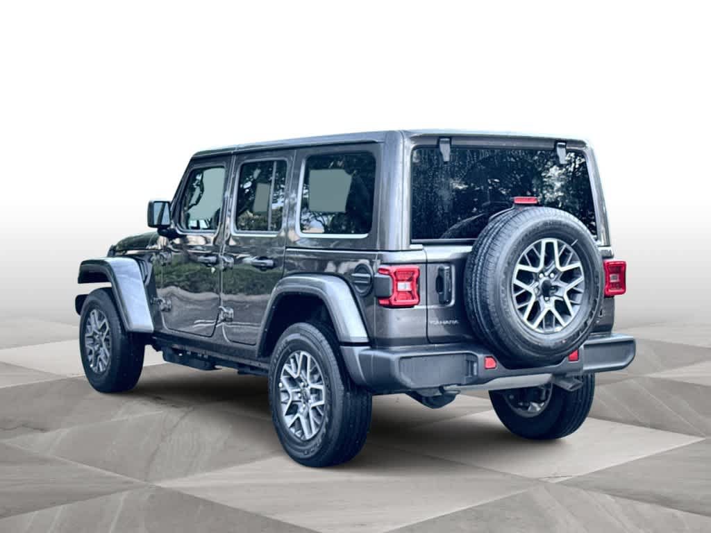 Used 2026 Jeep Wrangler Unlimited Sahara AWD/4WD image 6