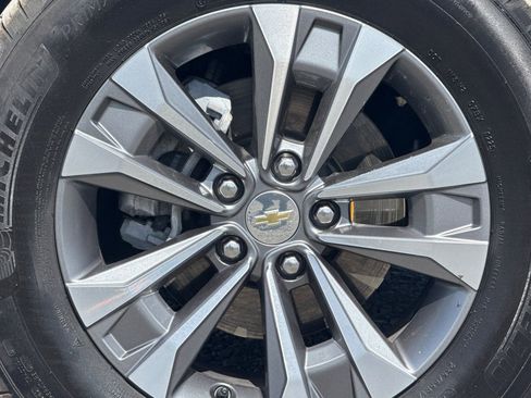 Used 2025 Chevrolet Equinox LT AWD/4WD image 45