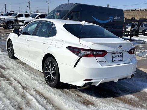 Used 2024 Toyota Camry SE image 6