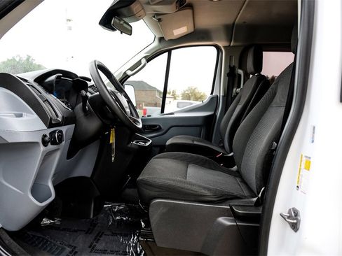 Used 2019 Ford Transit 350 XLT image 3