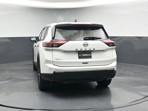 Used 2024 Nissan Rogue S image 4