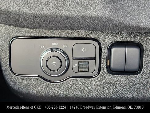 Used 2025 Mercedes-Benz Sprinter 2500 image 24