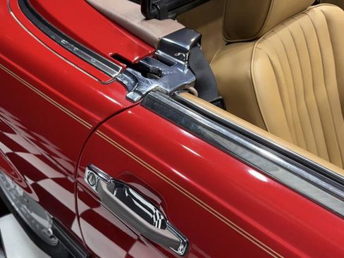 Used 1987 Mercedes-Benz 560 SL image 25