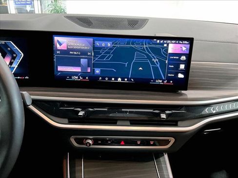 Used 2025 BMW X5 xDrive40i w/ Parking Assistance Package AWD/4WD image 24