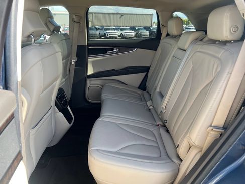 Used 2019 Lincoln Nautilus Select AWD/4WD image 26
