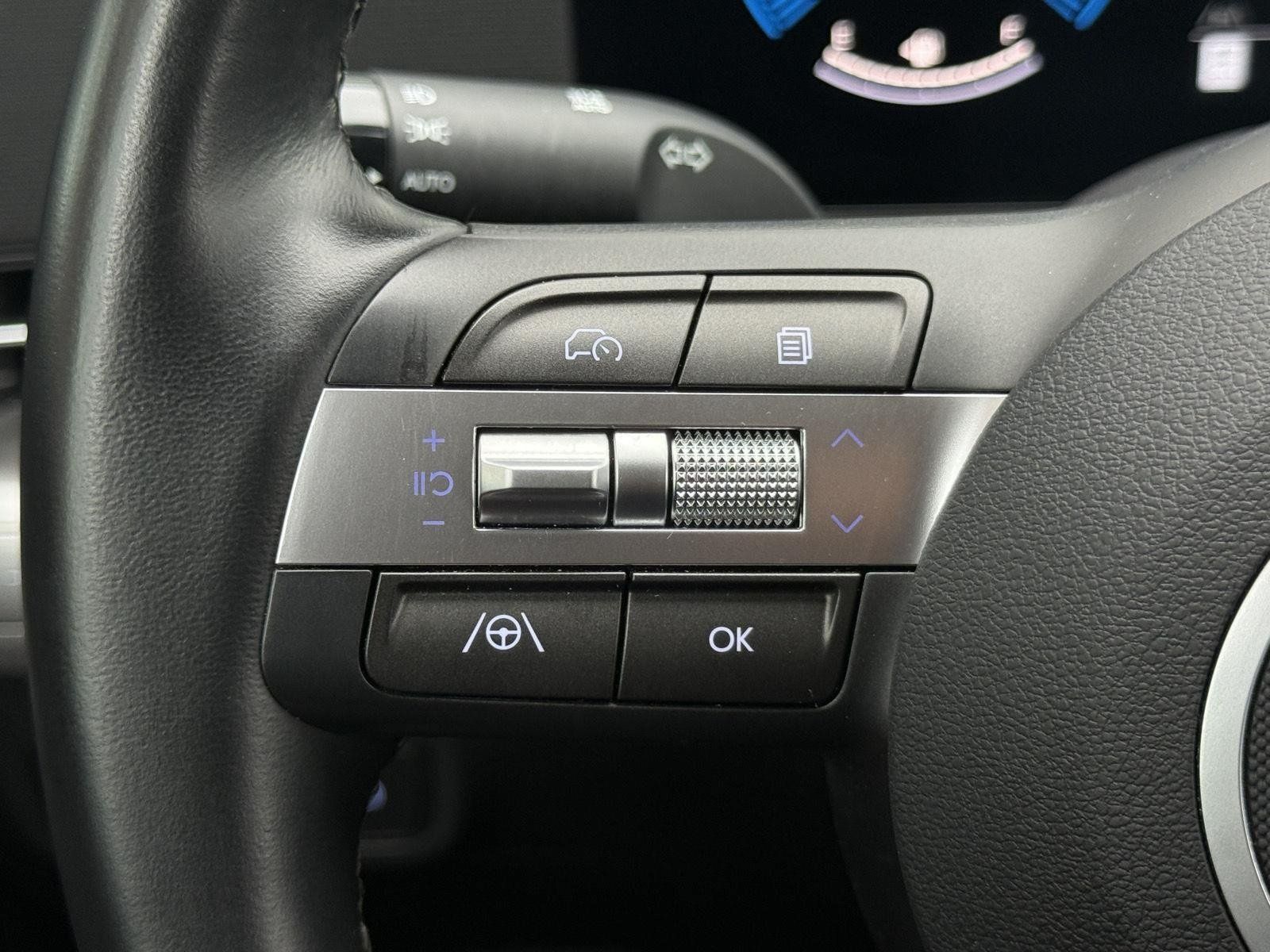 Used 2025 Hyundai Kona SEL AWD/4WD image 31