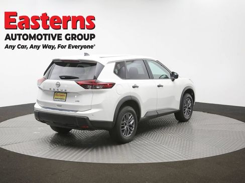 Used 2024 Nissan Rogue S AWD/4WD image 41