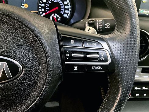 Used 2019 Kia Stinger GT1 image 18