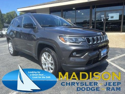 Certified 2023 Jeep Compass Latitude AWD/4WD image 1
