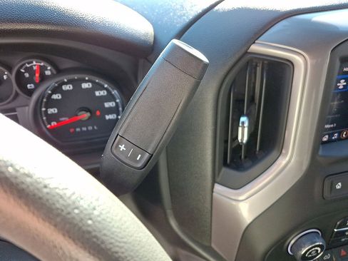 Used 2024 Chevrolet Silverado 2500 Custom w/ Custom Value Package image 12