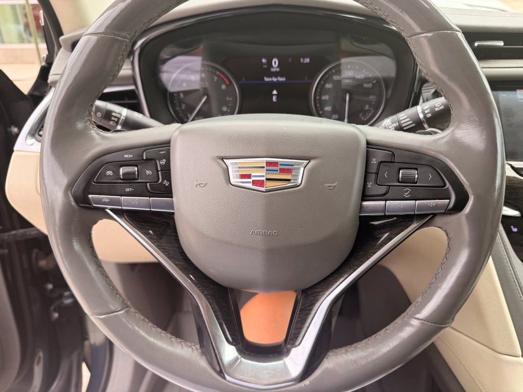 Used 2020 Cadillac XT6 Premium Luxury FWD image 9