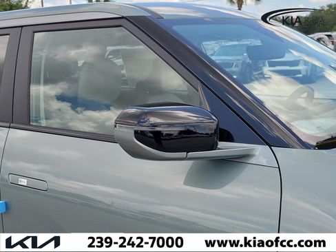 New 2027 Kia Seltos S FWD image 8