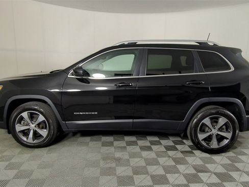 Used 2020 Jeep Cherokee Limited image 9