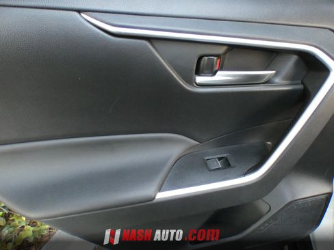 Used 2023 Toyota RAV4 AWD Hybrid image 46