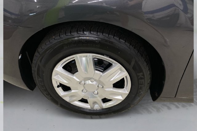 Used 2009 Toyota Camry LE FWD image 19