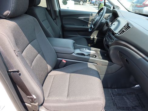 Certified 2024 Honda Ridgeline Sport image 14