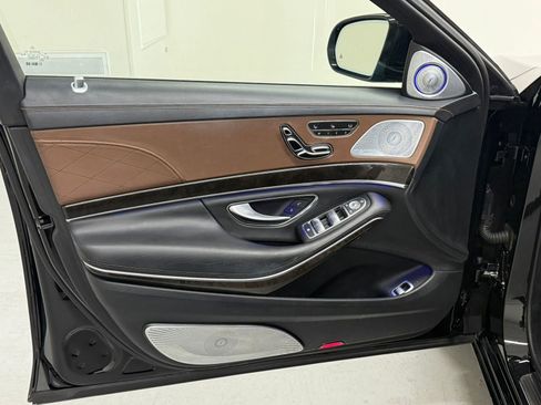 Used 2017 Mercedes-Benz Maybach S 550 4MATIC image 34