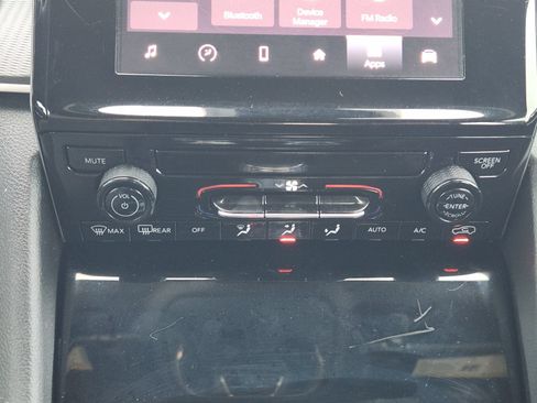 Used 2025 Jeep Grand Cherokee Laredo X RWD image 19