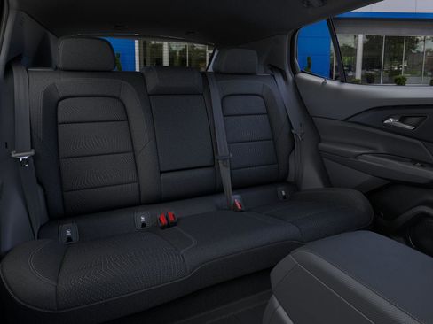 New 2026 Chevrolet Equinox EV LT image 18