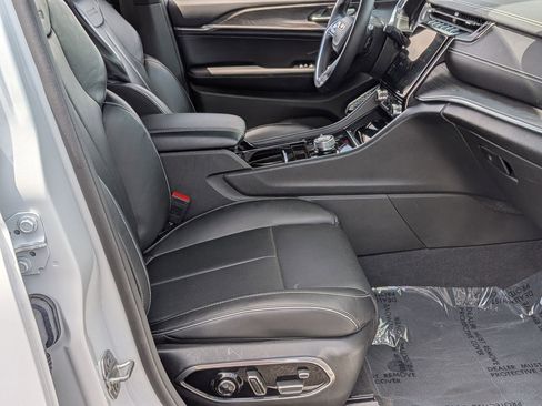 Certified 2021 Jeep Grand Cherokee L Overland w/ Luxury Tech Group IV image 39