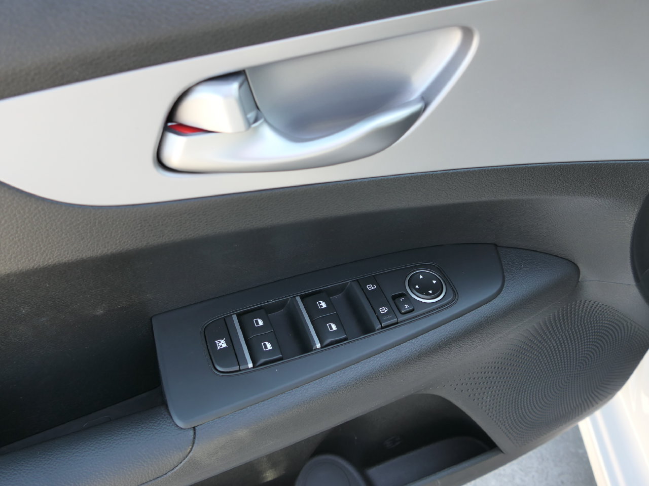 Used 2023 Kia Forte LXS FWD image 14