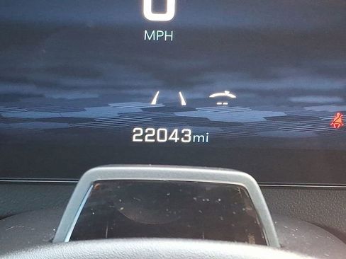 Used 2024 Chevrolet Traverse RS image 19