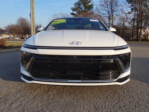 Used 2024 Hyundai Sonata Limited image 9