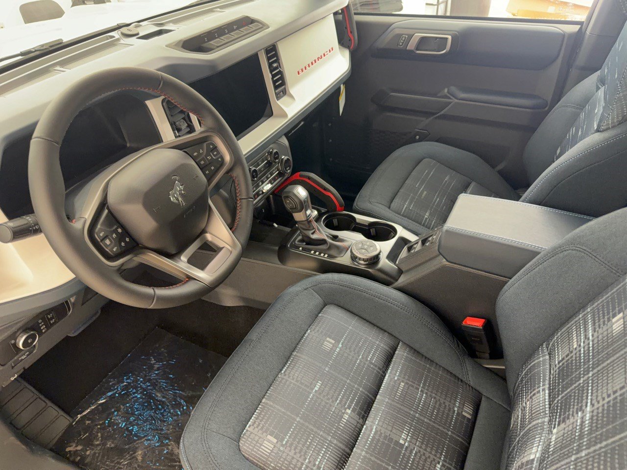New 2026 Ford Bronco Heritage Edition AWD/4WD image 4