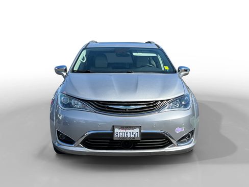 Used 2018 Chrysler Pacifica Limited w/ Advanced Safetytec Group FWD image 8