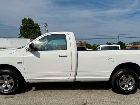 Used 2017 RAM 1500 Classic SLT AWD/4WD image 5