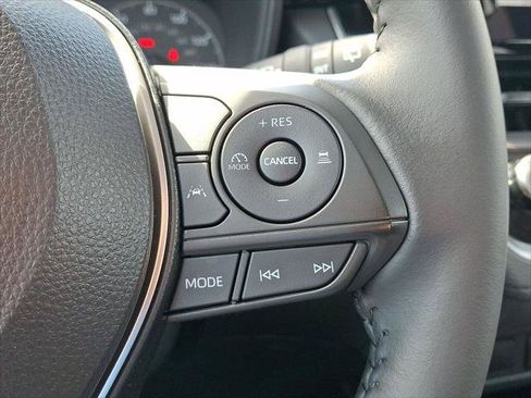 Used 2023 Toyota Corolla Cross LE w/ Moonroof Package AWD/4WD image 19
