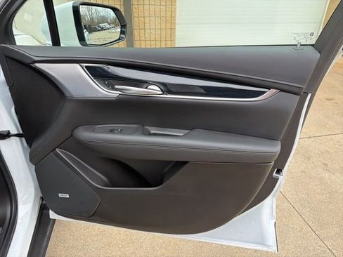 Certified 2025 Cadillac XT5 Premium Luxury image 25